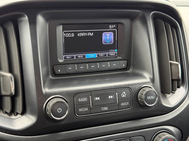 Chevrolet Colorado Vehicle Full-screen Gallery Image 14