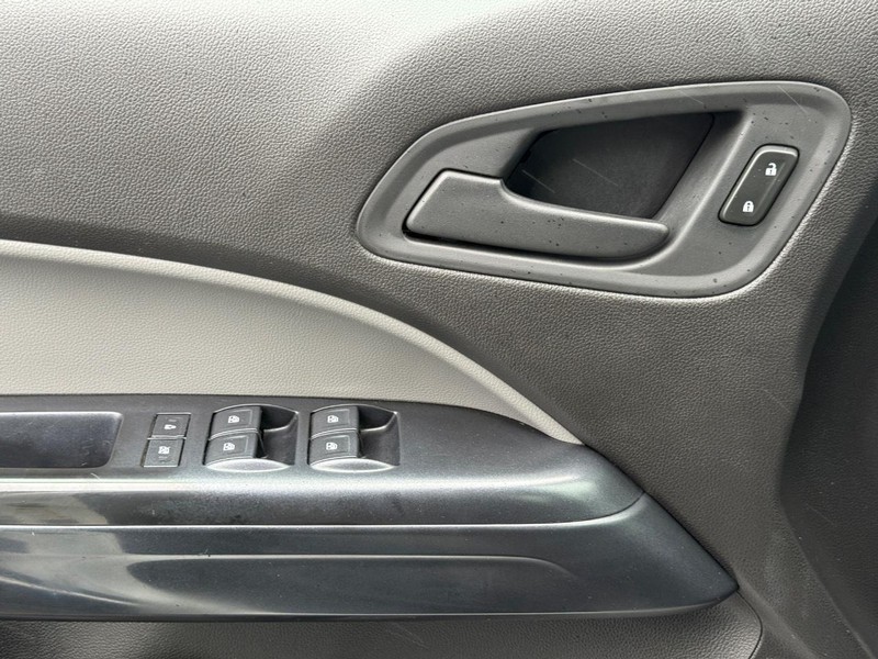 Chevrolet Colorado Vehicle Full-screen Gallery Image 21
