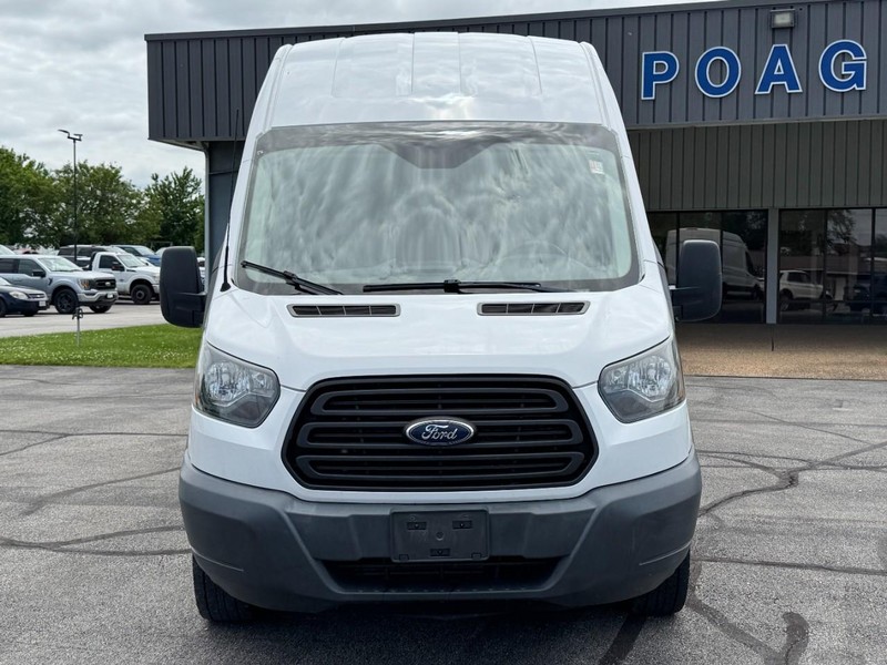 Ford Transit Cargo Van Vehicle Full-screen Gallery Image 09