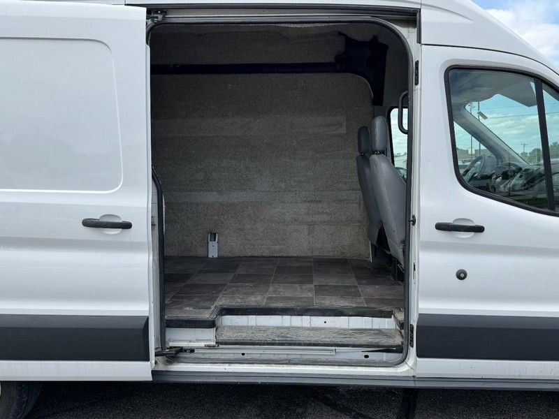 Ford Transit Cargo Van Vehicle Full-screen Gallery Image 10