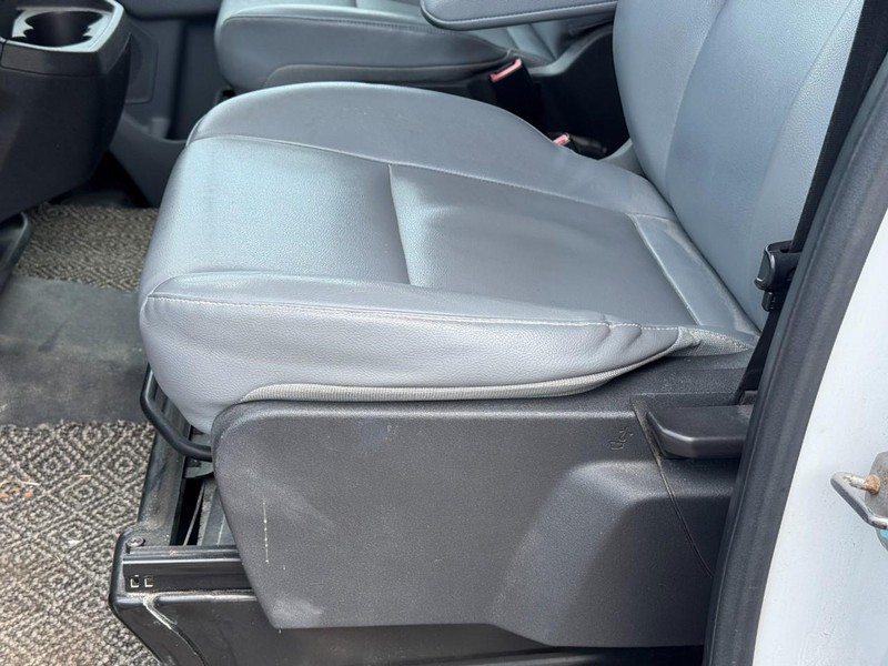 Ford Transit Cargo Van Vehicle Full-screen Gallery Image 24
