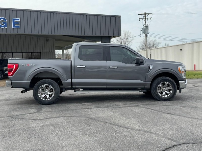 Ford F-150 Vehicle Full-screen Gallery Image 02