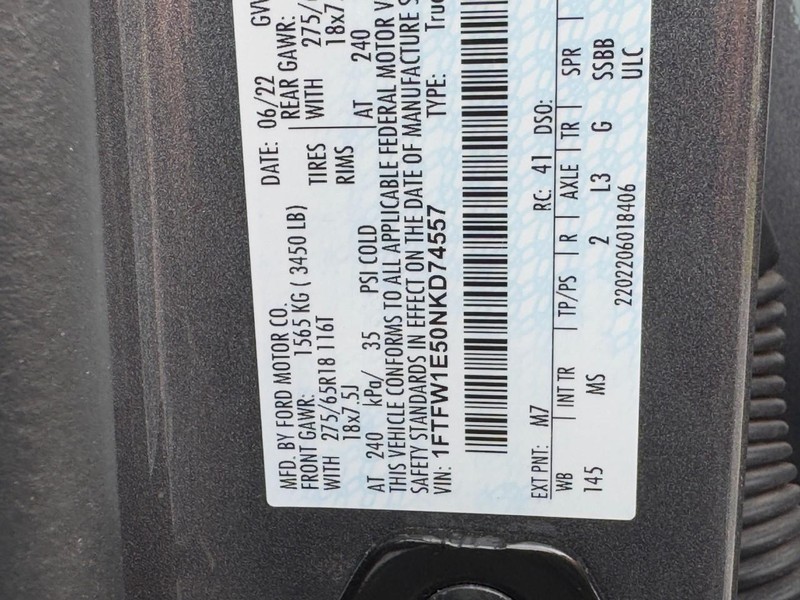 Ford F-150 Vehicle Full-screen Gallery Image 23