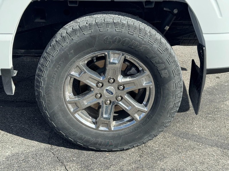 Ford F-150 Vehicle Full-screen Gallery Image 07
