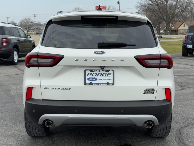 Ford Escape Vehicle Full-screen Gallery Image 05