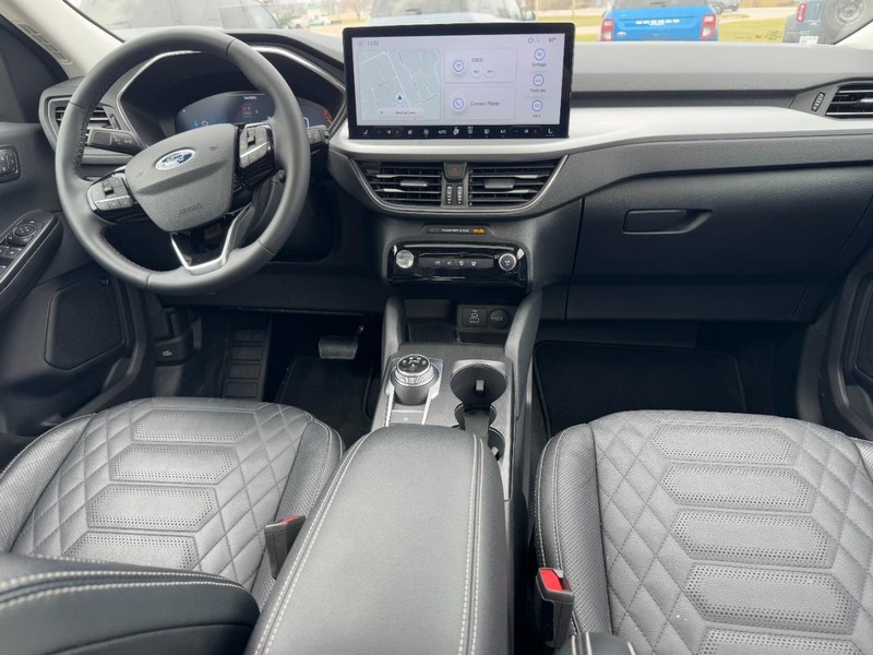Ford Escape Vehicle Full-screen Gallery Image 11