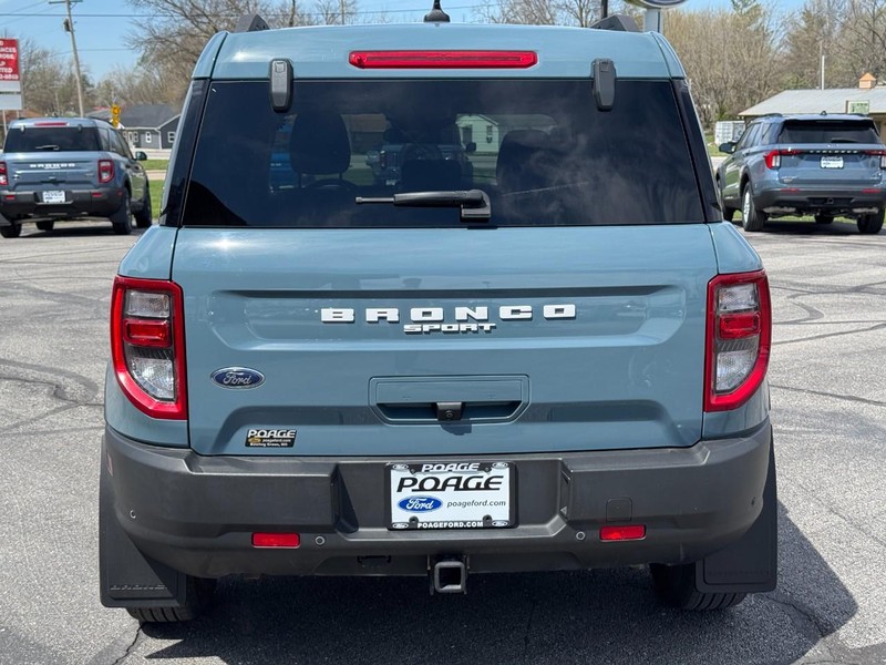 Ford Bronco Sport Vehicle Full-screen Gallery Image 04