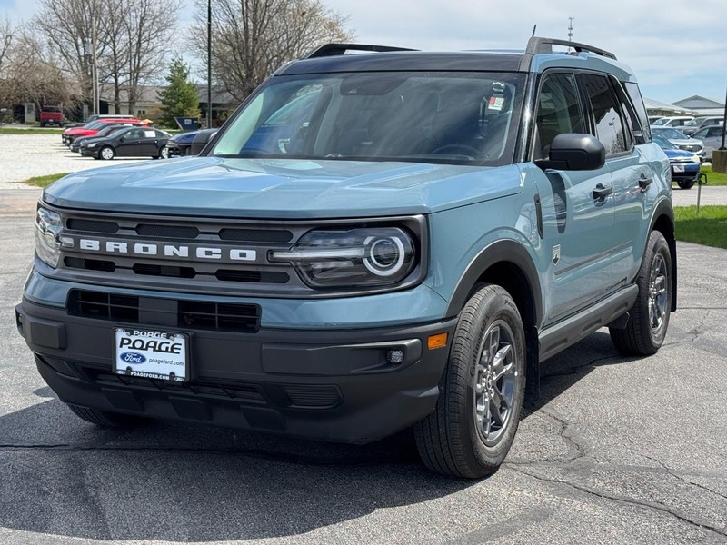 Ford Bronco Sport Vehicle Full-screen Gallery Image 08