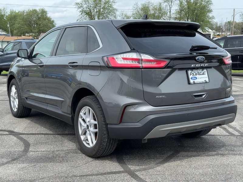 Ford Edge Vehicle Full-screen Gallery Image 06