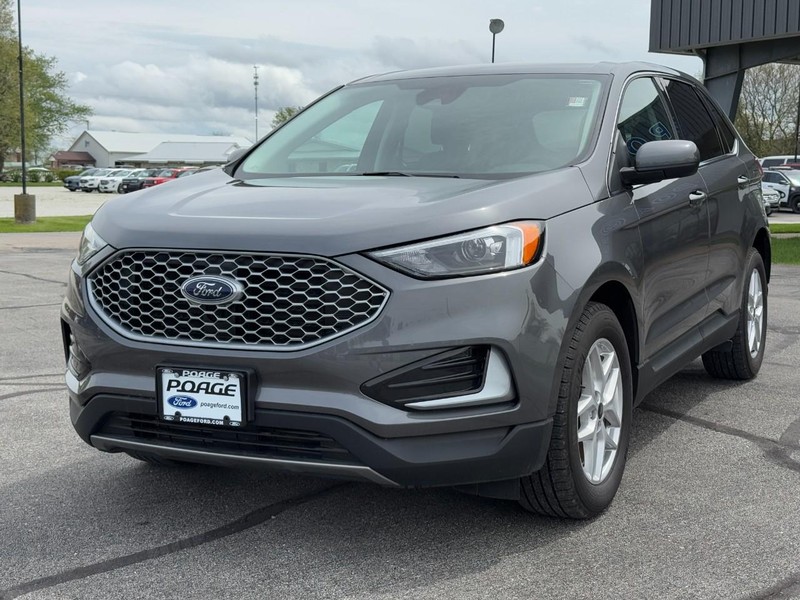 Ford Edge Vehicle Full-screen Gallery Image 08