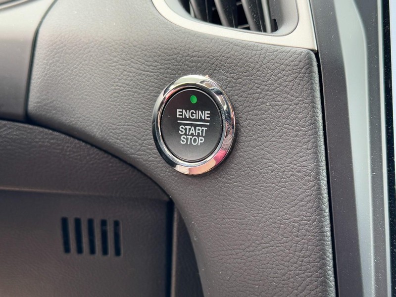 Ford Edge Vehicle Full-screen Gallery Image 20