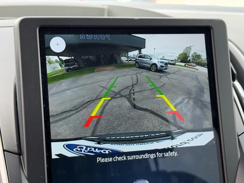 Ford Edge Vehicle Full-screen Gallery Image 22