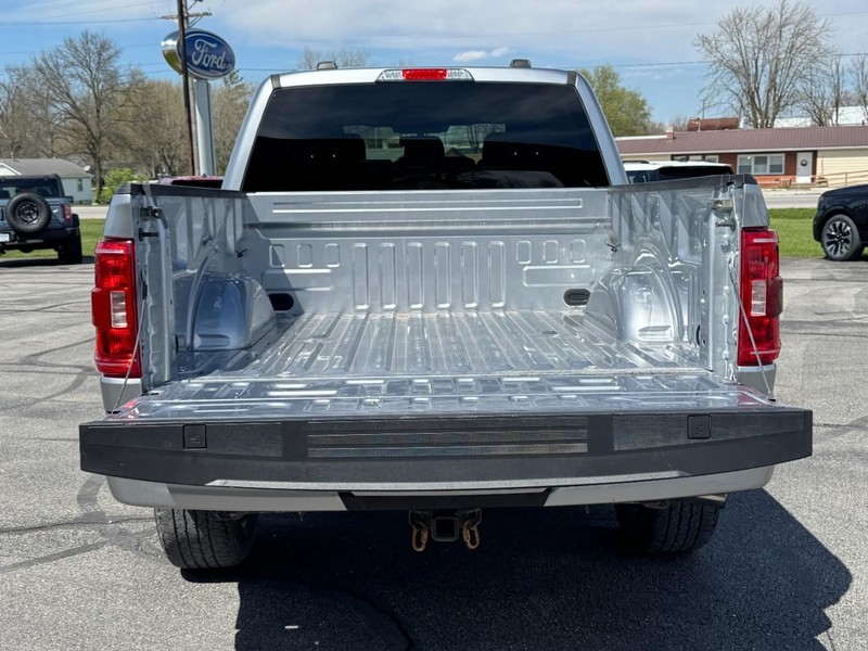 Ford F-150 Vehicle Full-screen Gallery Image 05