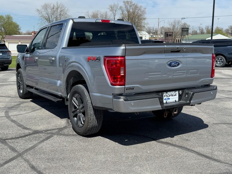 Ford F-150 Vehicle Full-screen Gallery Image 06
