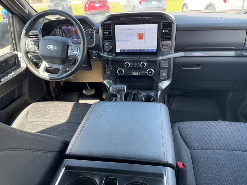 Ford F-150 Vehicle Full-screen Gallery Image 11