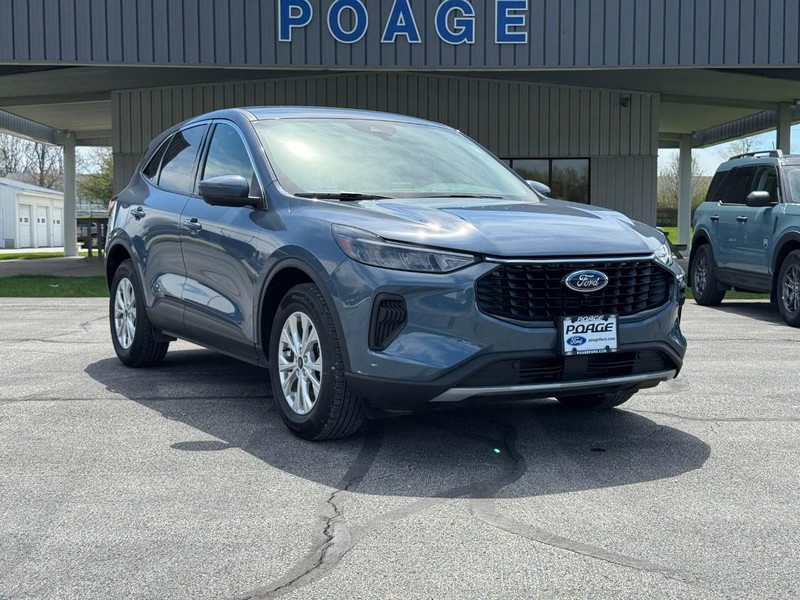 Ford Escape Vehicle Full-screen Gallery Image 01