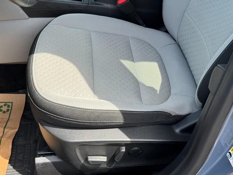 Ford Escape Vehicle Full-screen Gallery Image 25