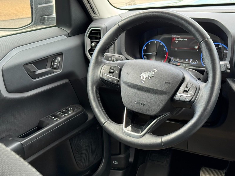 Ford Bronco Sport Vehicle Full-screen Gallery Image 12