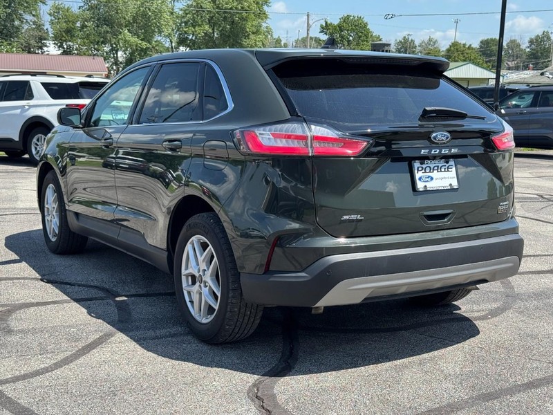 Ford Edge Vehicle Full-screen Gallery Image 06