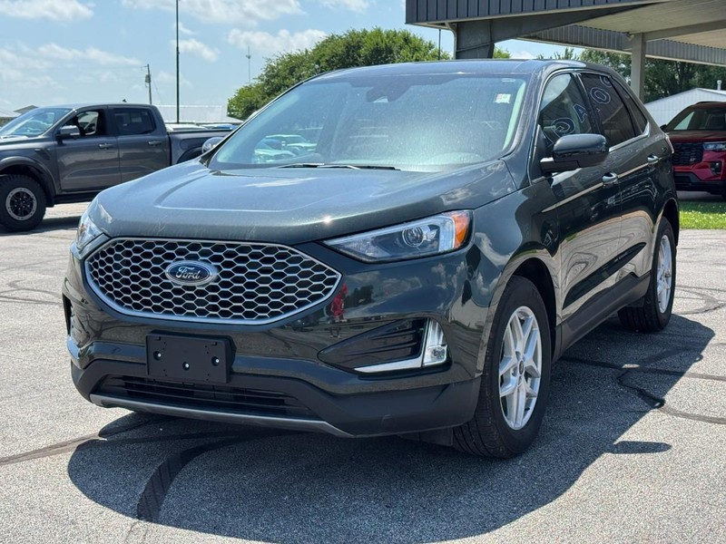 Ford Edge Vehicle Full-screen Gallery Image 08