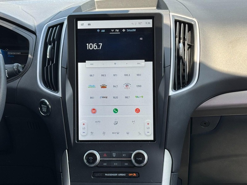 Ford Edge Vehicle Full-screen Gallery Image 13
