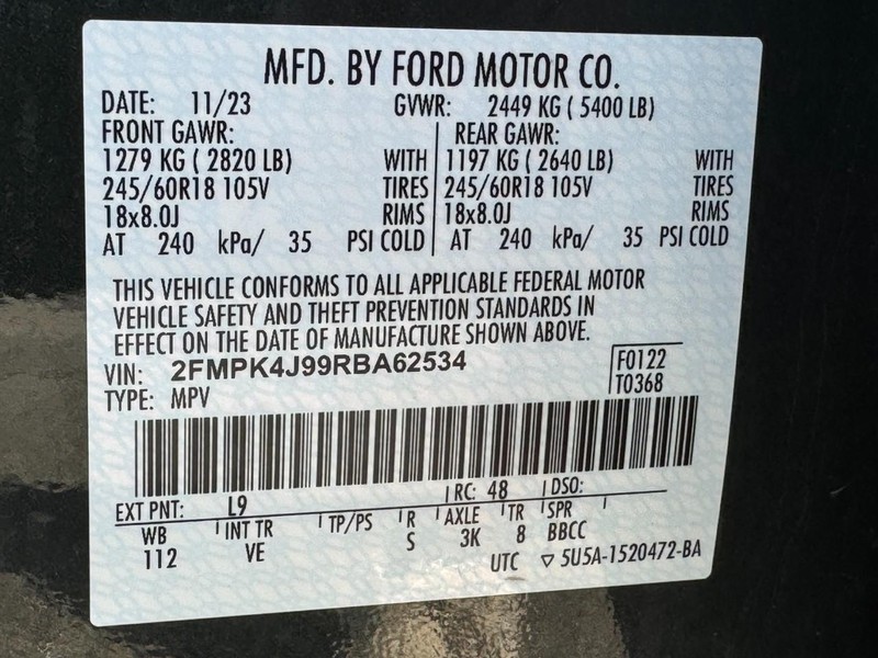 Ford Edge Vehicle Full-screen Gallery Image 24