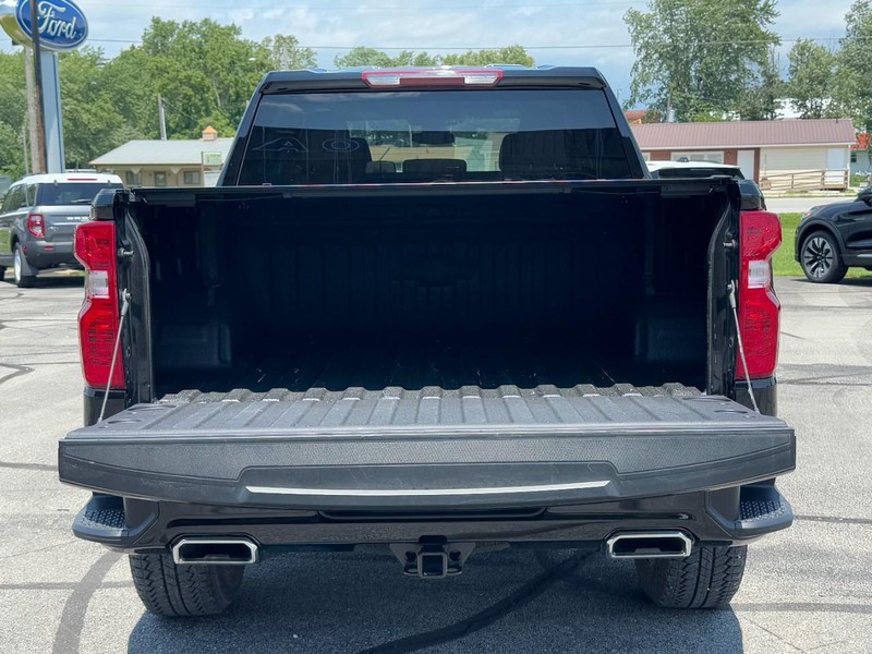 Chevrolet Silverado 1500 Vehicle Full-screen Gallery Image 05