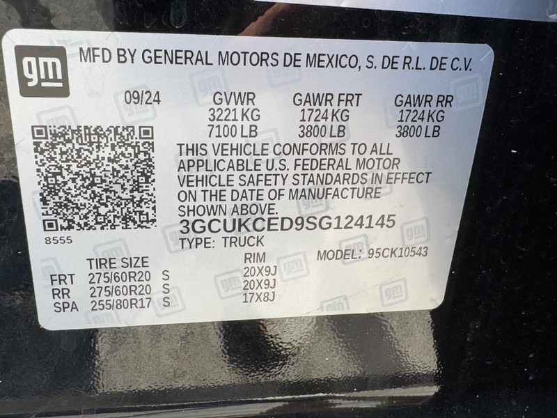 Chevrolet Silverado 1500 Vehicle Full-screen Gallery Image 23