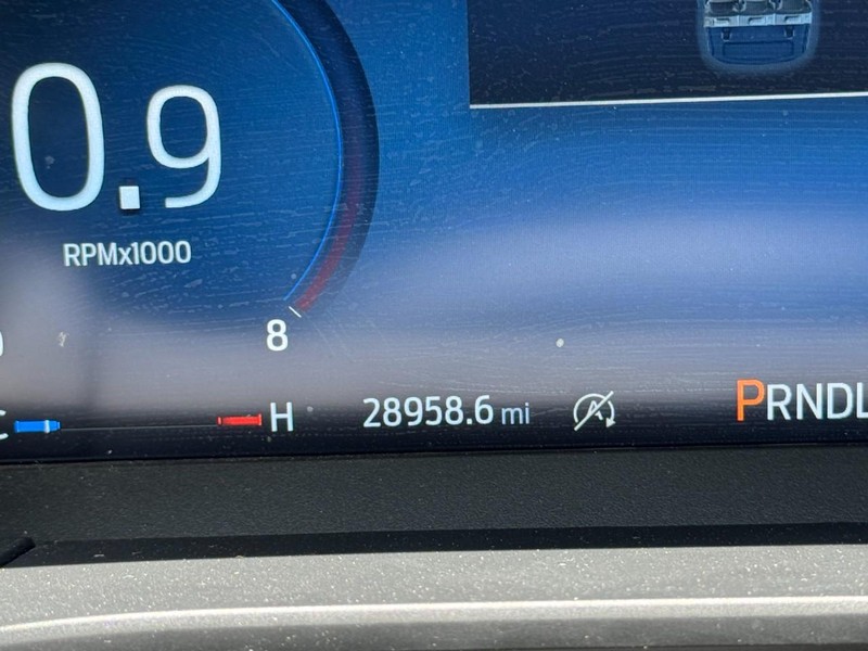 Ford Escape Vehicle Full-screen Gallery Image 19
