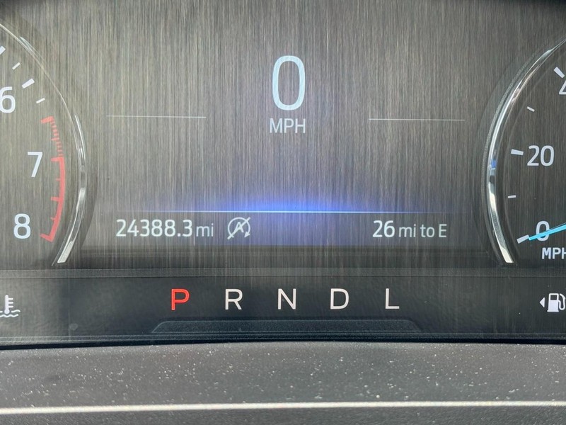 Ford Explorer Vehicle Full-screen Gallery Image 18