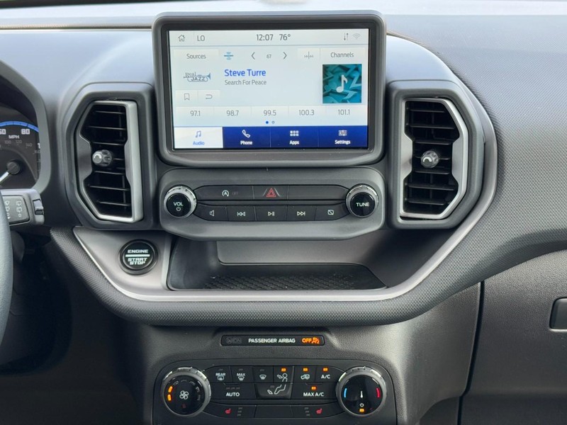 Ford Bronco Sport Vehicle Full-screen Gallery Image 13