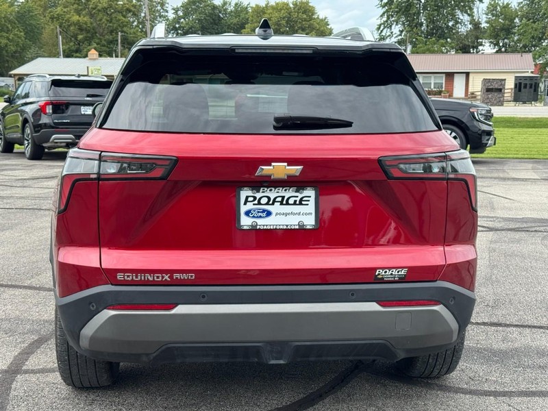 Chevrolet Equinox Vehicle Full-screen Gallery Image 04