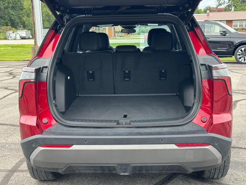 Chevrolet Equinox Vehicle Full-screen Gallery Image 05