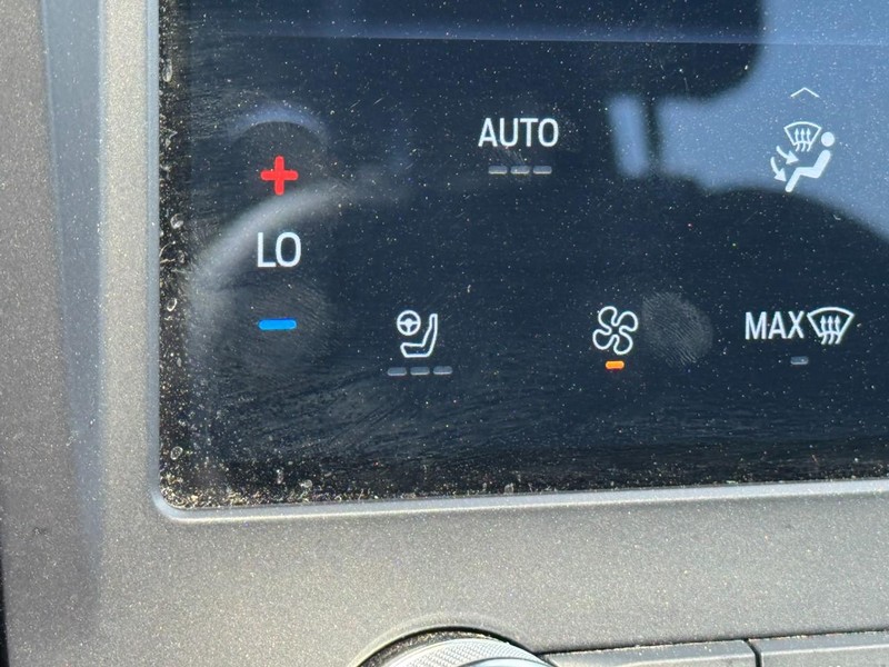 Ford Edge Vehicle Full-screen Gallery Image 20