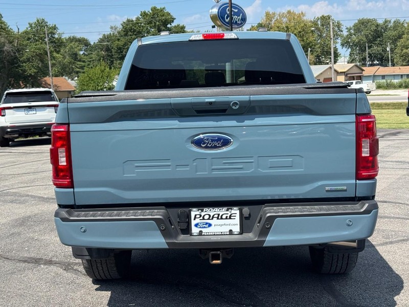 Ford F-150 Vehicle Full-screen Gallery Image 04