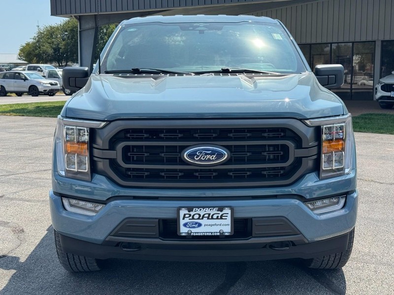 Ford F-150 Vehicle Full-screen Gallery Image 09