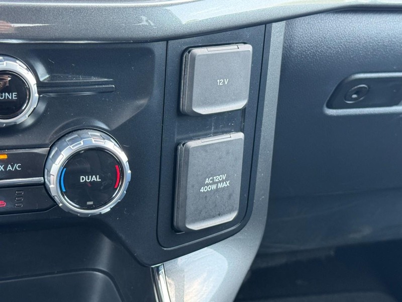 Ford F-150 Vehicle Full-screen Gallery Image 20