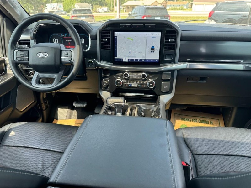 Ford F-150 Vehicle Full-screen Gallery Image 11