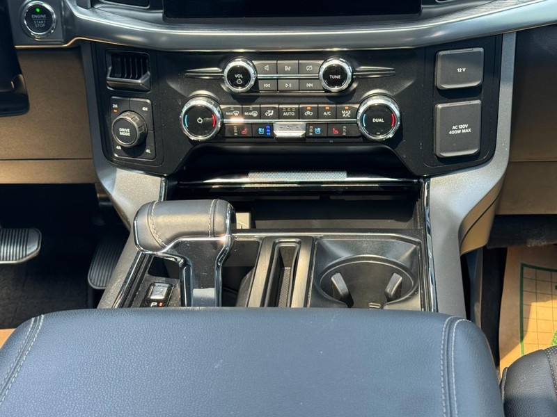 Ford F-150 Vehicle Full-screen Gallery Image 14