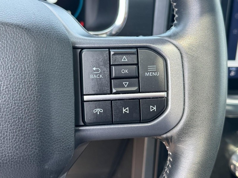 Ford F-150 Vehicle Full-screen Gallery Image 17
