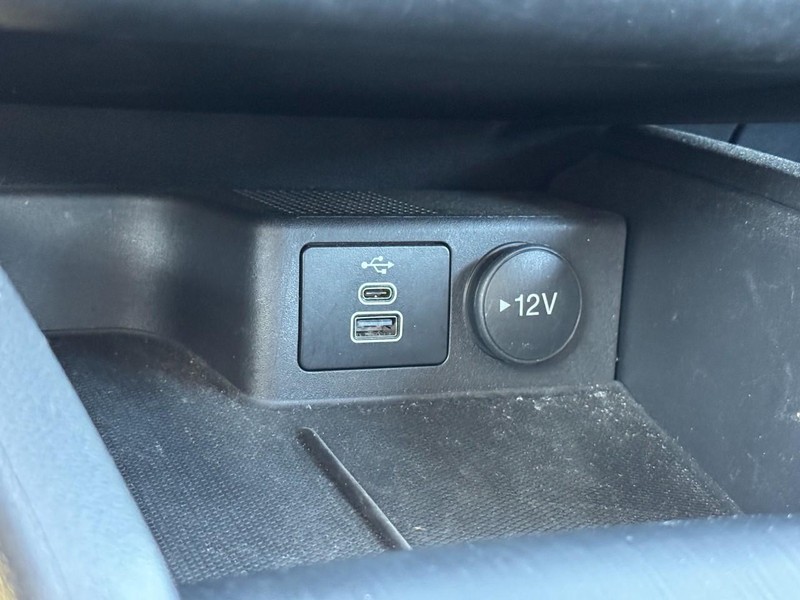 Ford Escape Vehicle Full-screen Gallery Image 20