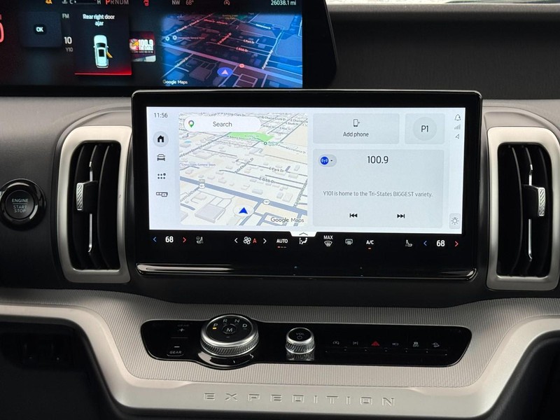 Ford Expedition Vehicle Full-screen Gallery Image 14