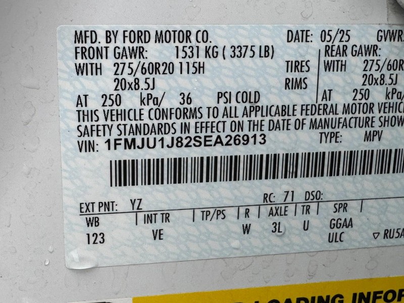 Ford Expedition Vehicle Full-screen Gallery Image 26