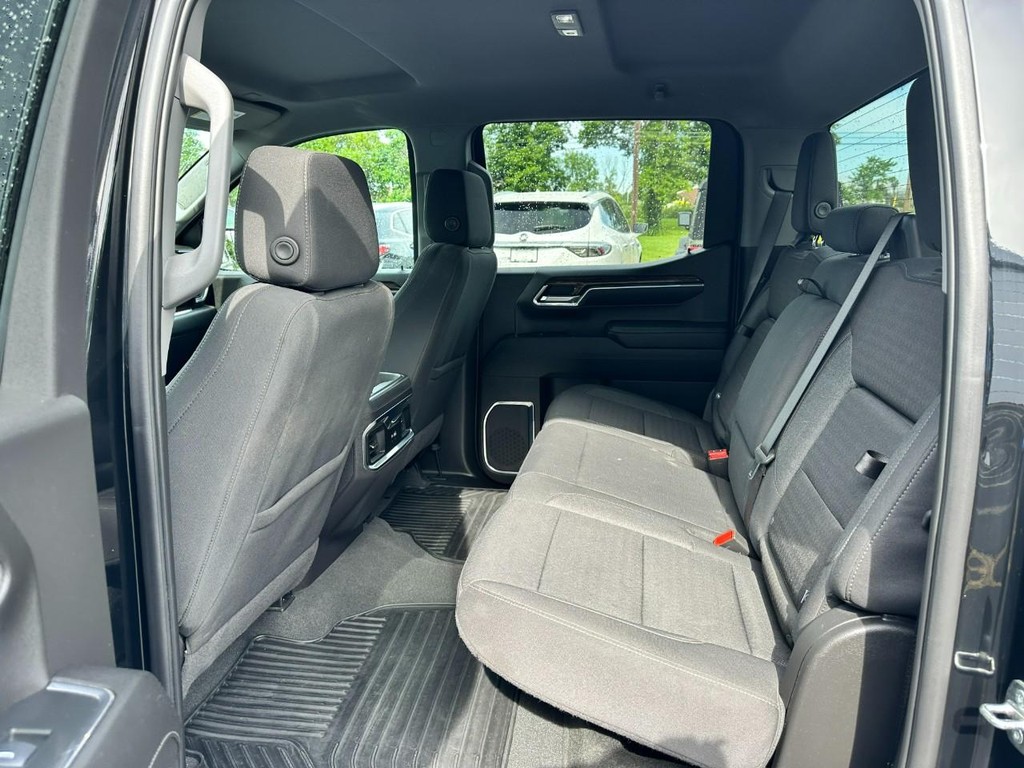 GMC Sierra 1500 Vehicle Full-screen Gallery Image 10