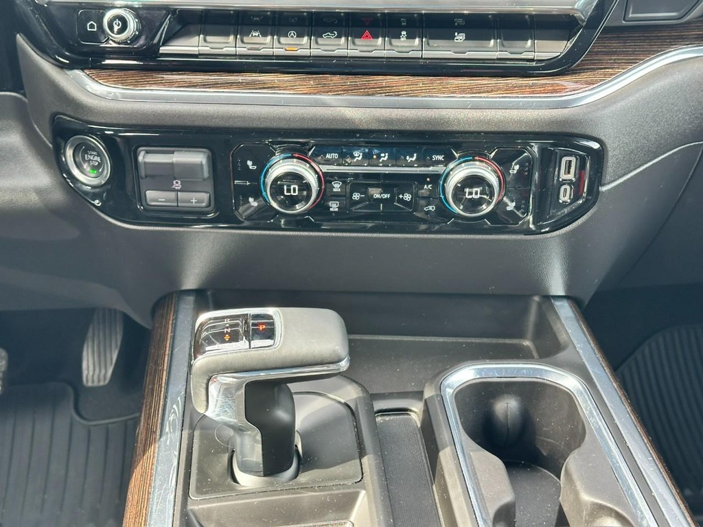 GMC Sierra 1500 Vehicle Full-screen Gallery Image 14