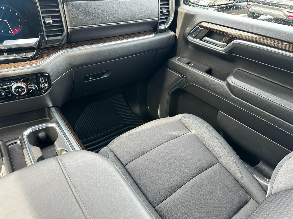 GMC Sierra 1500 Vehicle Full-screen Gallery Image 15