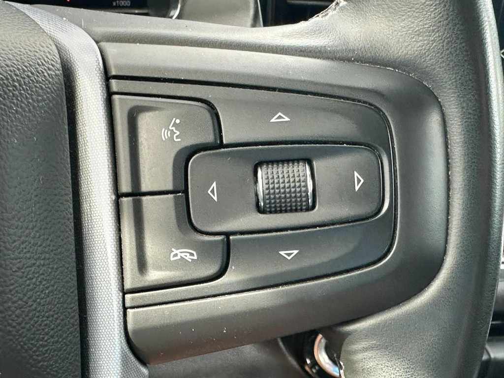GMC Sierra 1500 Vehicle Full-screen Gallery Image 19