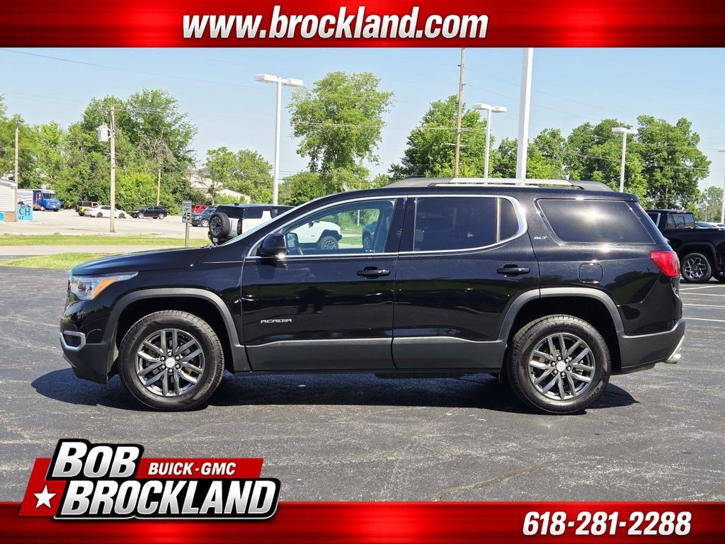 GMC Acadia Vehicle Full-screen Gallery Image 06