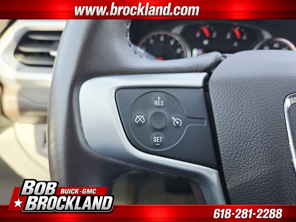 GMC Acadia Vehicle Full-screen Gallery Image 22