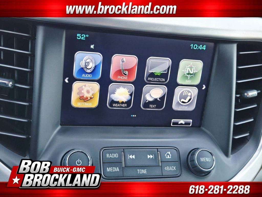 GMC Acadia Vehicle Full-screen Gallery Image 28